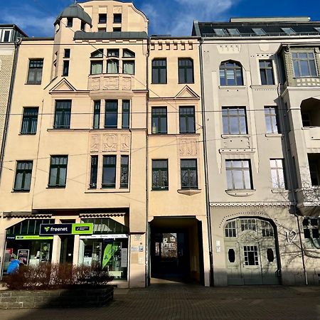 Edler Wohnraum Luxurioeses Studio Im Zentrum Mit Balkon, Kaffeevollautomat, Klima & Parkplatz 츠비카우 외부 사진