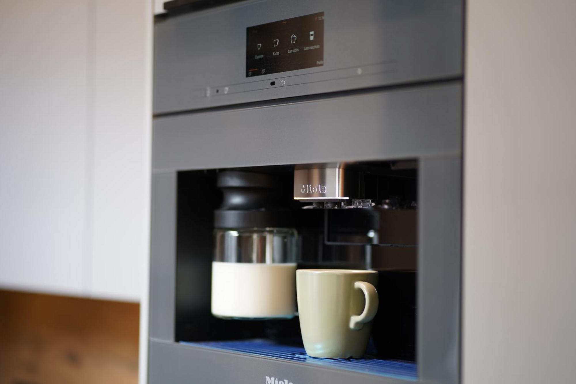 Edler Wohnraum Luxurioeses Studio Im Zentrum Mit Balkon, Kaffeevollautomat, Klima & Parkplatz 츠비카우 외부 사진