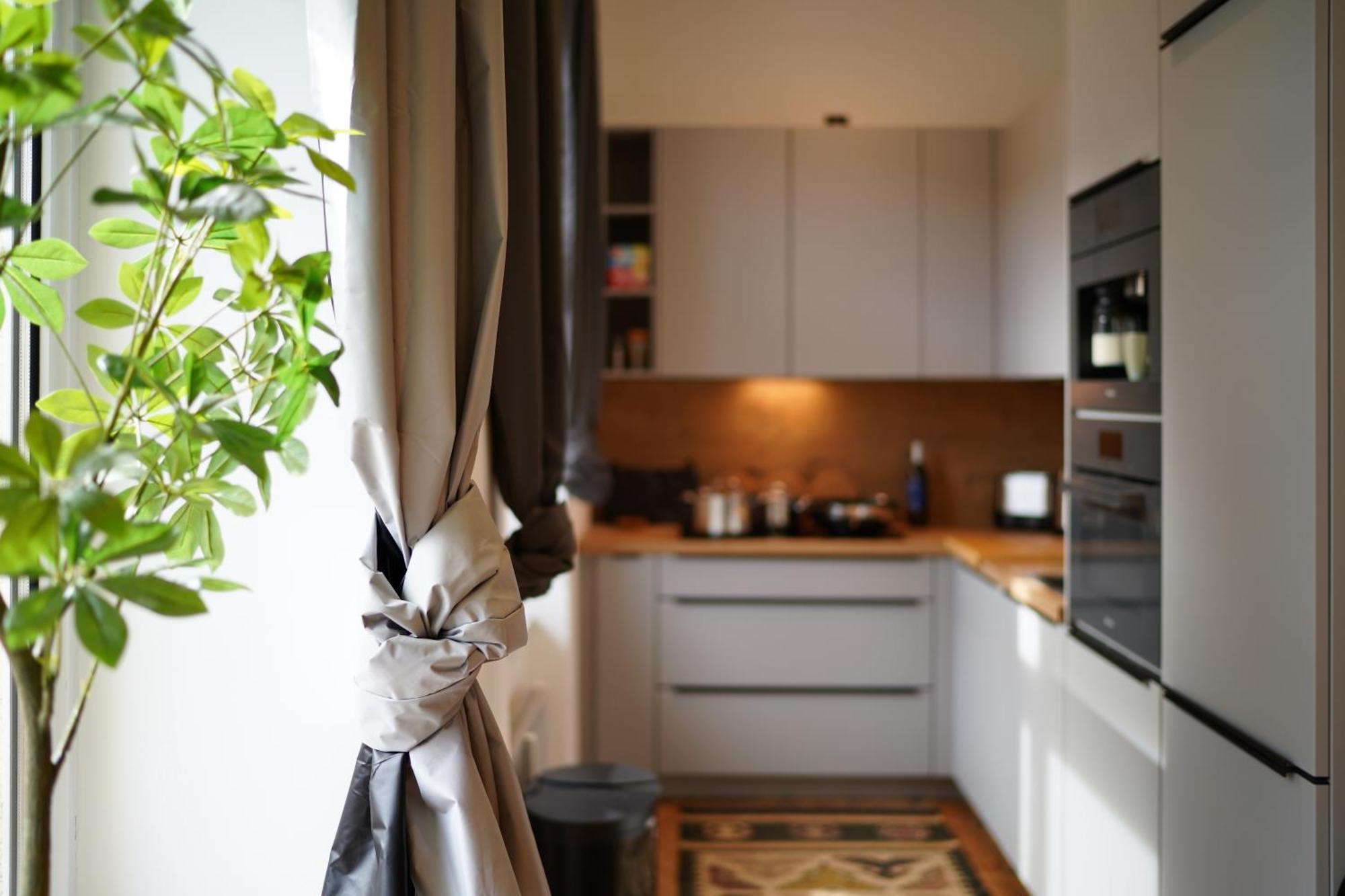 Edler Wohnraum Luxurioeses Studio Im Zentrum Mit Balkon, Kaffeevollautomat, Klima & Parkplatz 츠비카우 외부 사진